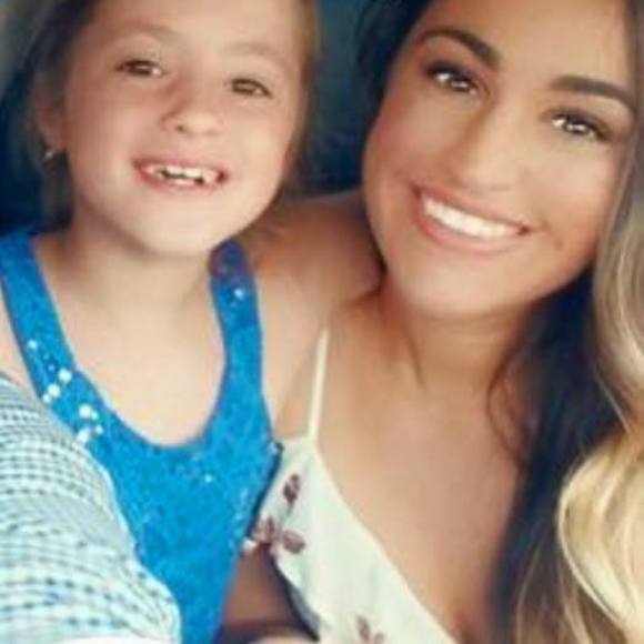 Meet your Posher, Ashley - Picture 1 of 1